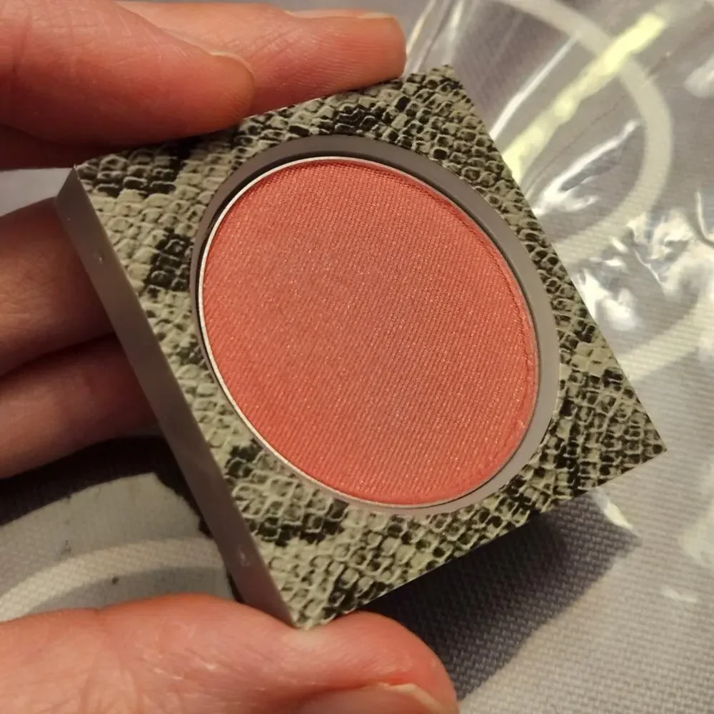 Mally Beauty Gorgeous Terracotta / Muted Brick Pressed Powder Blush ~ UNNAMED